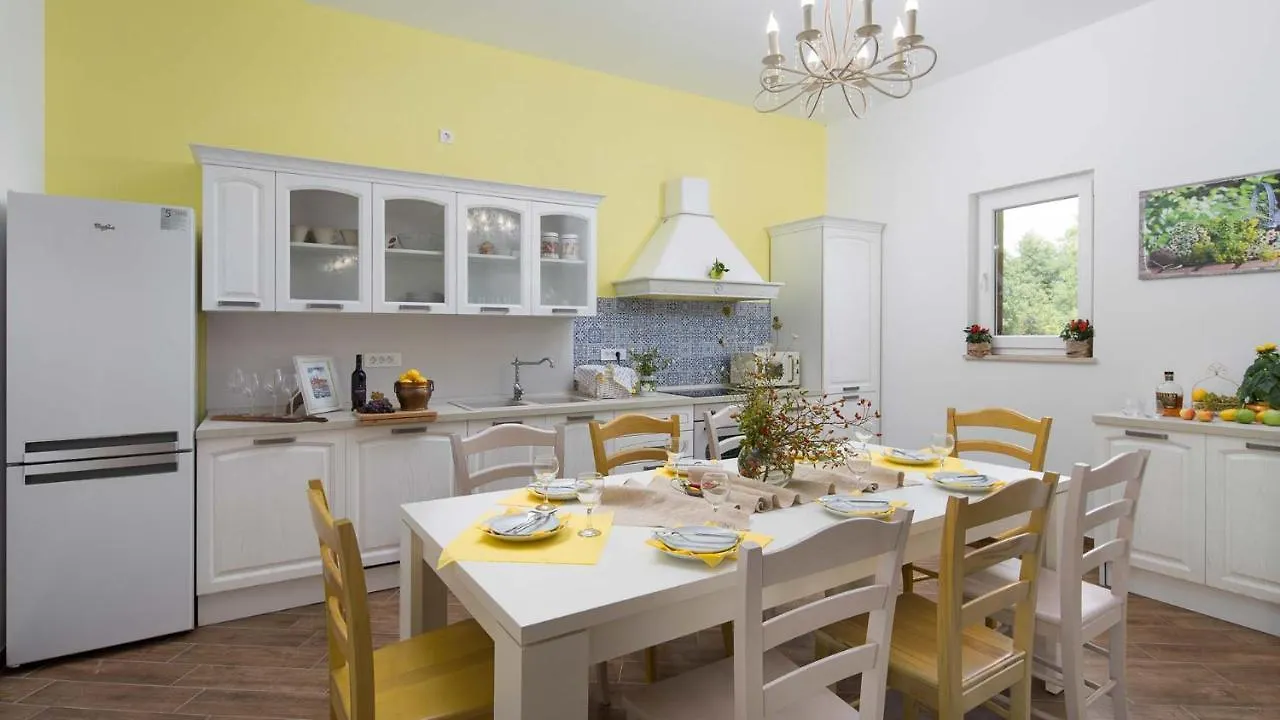 Cozy Villa Limone With Private Pool And Jacuzzi Near Pula Svetvincenat 0*,